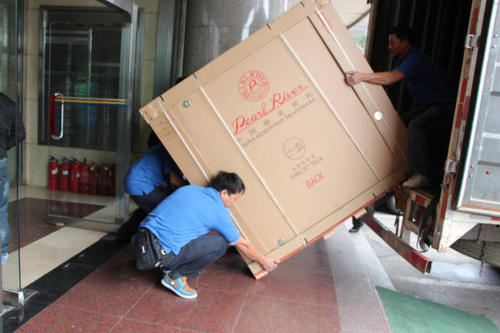 礼纪镇钢琴贵重工艺品无忧运